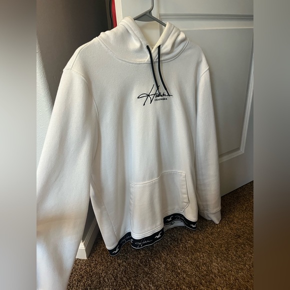 Hollister sweatshirt - Picture 2 of 5